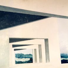 A través de las ventanas