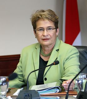 La Dra. Yamileth González García informa cada año a la comunidad universitaria y nacional sobre el quehacer general de la UCR. (Foto: Andrea Jiménez M.)