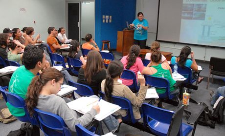 Del año 2001 al 2011 la población docente interina en la Universidad de Costa Rica se incrementó en más del 12%. (Foto: ODI, UCR)
