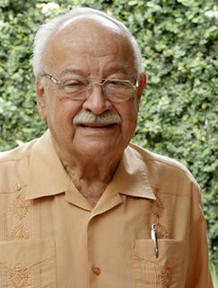 A sus 87 años, el Dr. Guido Miranda se mantiene activo; actualmente, es parte del Consejo de Acreditación de la Educación Superior. (Foto: Andrea Jiménez M.)
