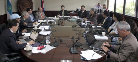 El Consejo Universitario respaldó la decisión de la Escuela de Biología de mantener el curso tal y como está planteado y defender los principios de autonomía y libertad de cátedra. (Foto: Andrea Jiménez M.)