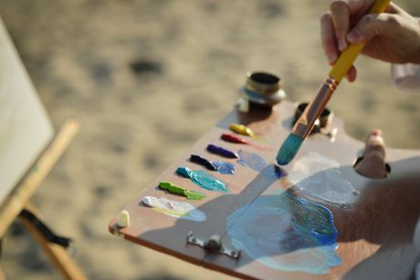 En el certamen de artes Ambiente Universitario podrán participar únicamente obras realizadas en técnicas de las artes visuales bidimensionales. (Foto: http://www.gettyimages.com)