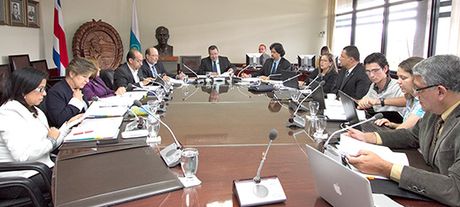 La reforma fue aprobada por el plenario después de seguir el procedimiento establecido para las modificaciones reglamentarias. (Foto: Andrea Jiménez)