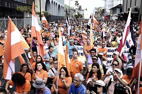 La UCR reconoce que la problemática con el pago de los salarios a los docentes afecta en gran medida la calidad de la educación costarricense. (Foto: http://www.elpais.cr)