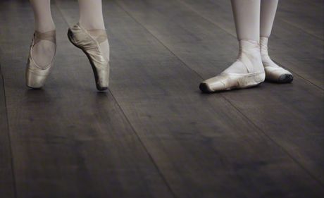La UCR considera necesario crear una instancia que articule de manera adecuada las organizaciones dedicadas a las artes escénicas en el país, pero no en la forma como se propone en esta iniciativa. (Foto: http://www.corbis.com)