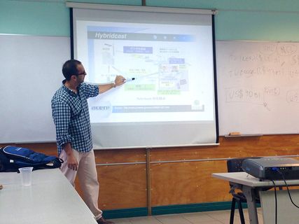 La UCR tiene la política de promover el mejoramiento académico del personal universitario, mediante la dotación de becas. (Foto: Andrea Jiménez)