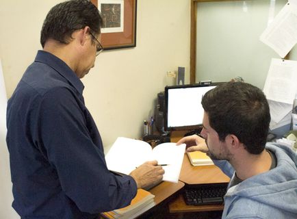 Para algunas unidades académicas, las nuevas disposiciones del reglamento que entró a regir este año están limitando  las designaciones de horas estudiante y horas asistente.  (Foto. Andrea Jiménez)