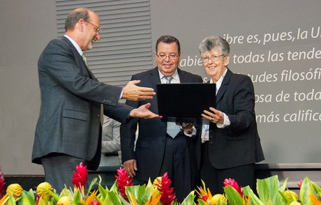 La Dra. Elizabeth Odio Benito durante la ceremonia de entrega del premio Rodrigo Facio, en el año 2014. (Foto: Andrea Jiménez)