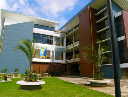 Según el acuerdo, la ubicación de los departamentos dentro de la estructura académica de la Escuela de Enfermería, así como las funciones y organización, son acordes con lo establecido en el Reglamento sobre departamentos, secciones y cursos. (Foto: www.enfermeria.ucr.ac.cr)