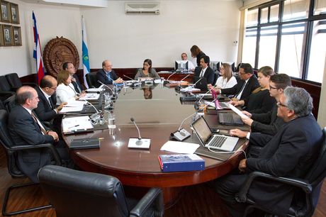 El Consejo Universitario de la UCR recomendó que se revise si es necesario aprobar una ley de este tipo, pues ya el país cuenta con mecanismos para que los entes correspondientes ejerzan su autoridad. (Foto: Andrea Jiménez)