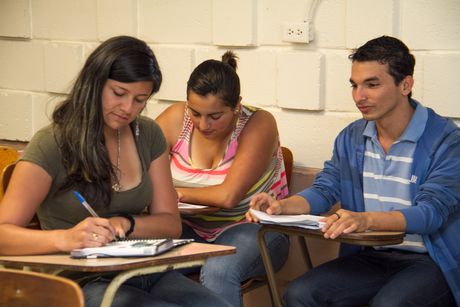 Para la UCR, la aprobación de este proyecto de ley eliminaría el carácter de empresa comercial que tienen las universidades privadas al obligarlas a otorgar becas a un porcentaje de sus estudiantes. (Foto: Andrea Jiménez)