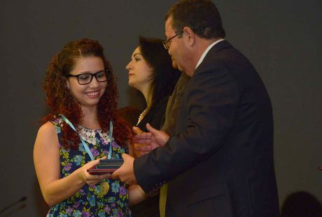 Con motivo de la celebración de su aniversario, todos los años la UCR rinde un homenaje a las y los estudiantes que hayan obtenido los mejores calificaciones. (Foto: Archivo ODI)