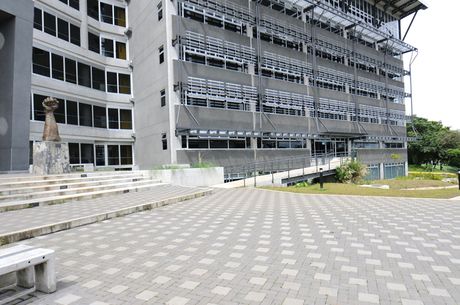 El nuevo edificio de la Facultad de Ciencias Sociales fue uno de los primeros en ser construidos con el dinero del fideicomiso UCR/BCR. (Foto: Archivo ODI)