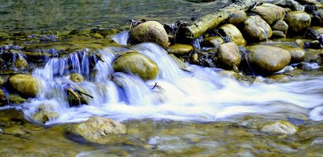 La gestión integrada del recurso hídrico obliga a una adecuada administración pública y a la participación real de los diferentes sectores en la toma de decisiones con respecto al uso responsable del agua. (Foto: www.pixabay.com)