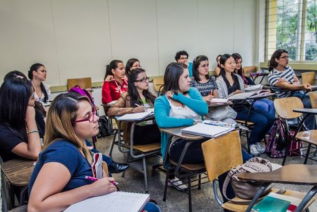 La reforma reglamentaria establece la manera en que se aplicará la asistencia obligatoria en los cursos. (Foto: Andrea Jiménez)