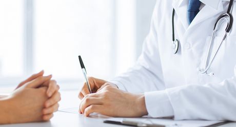 La interrupción del embarazo por razones de salud es una decisión conjunta entre un equipo de profesionales en medicina y la mujer embarazada, que se enmarca en el disfrute de otros derechos humanos, como la vida, la salud y la no discriminación.