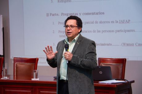 Desde su llegada al Consejo Universitario, el Lic. Warner Cascante ha organizado un encuentro anual con el sector administrativo para rendir cuentas sobre su trabajo en este Órgano. (Foto: Andrea Jiménez)