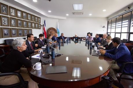 El Órgano Colegiado reconoce la necesidad de que la comunidad universitaria esté informada sobre las decisiones que se toman, los criterios utilizados y los pasos a seguir. (Foto: Andrea Jiménez, CU)