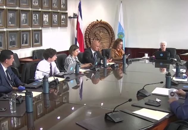 La Comisión Interventora se conformó a raíz de los cuestionamientos vinculados con la recepción de obras de infraestructura institucionales que presentan serios problemas estructurales.