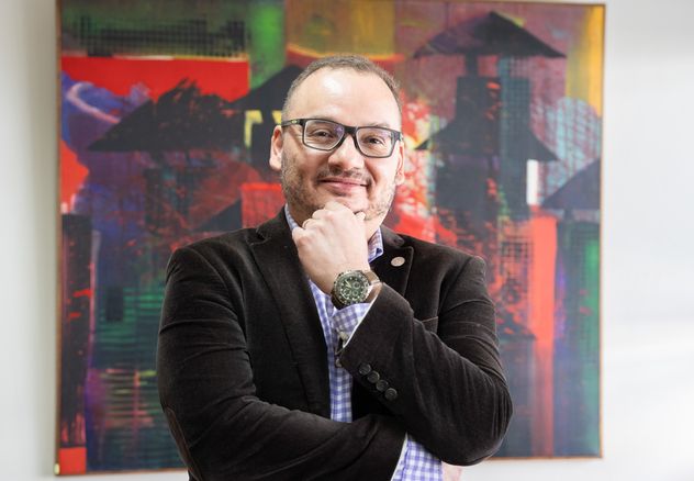 Además, se comprometió a gestionar un ambiente laboral sano que priorice la salud física, mental y la formación integral del personal. (Foto: Andrea Jiménez, CU)