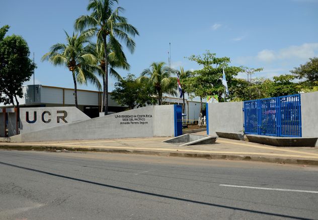 Tras la eliminación del requisito de nacionalidad, las personas candidatas deberán cumplir rigurosamente con los atestados académicos del cargo y demostrar estabilidad en su condición migratoria para garantizar la continuidad de sus funciones. (Foto: Archivo OCI)