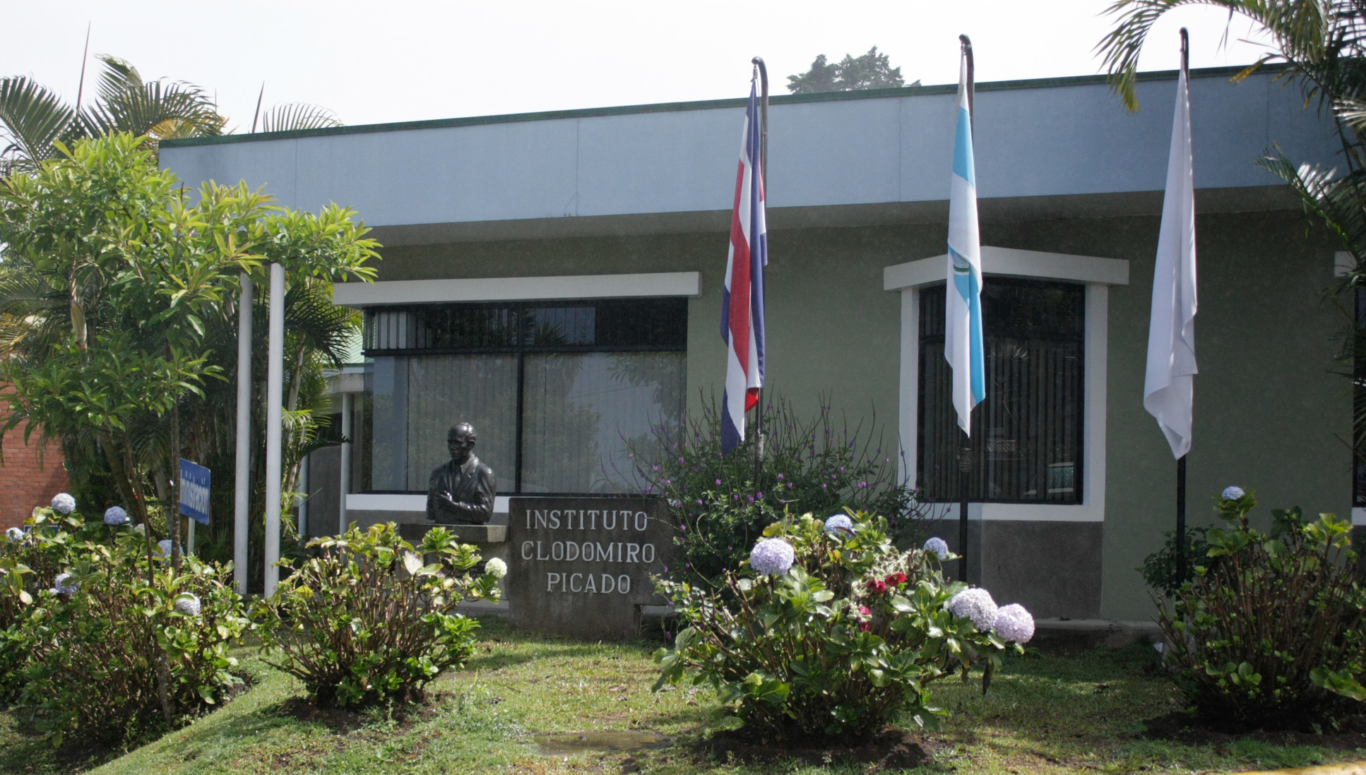 Proyecto de ley le daría benemeritazgo al Instituto Clodomiro Picado de la UCR - Consejo Universitario - Universidad de Costa Rica