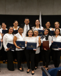 Grupo de mujeres conserjes de la Sede Regional de Occidente 